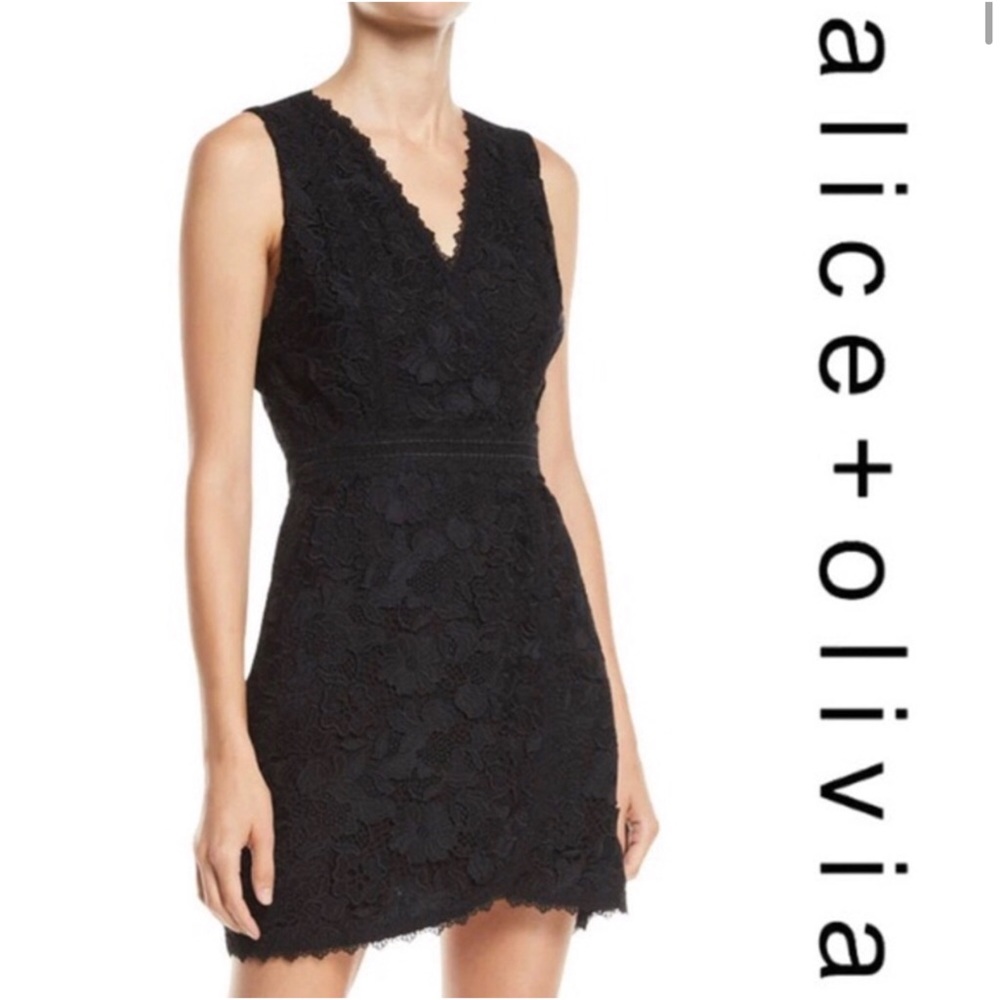 Alice + Olivia Lennon V-Neck Lace Mini Dress Sz. 4